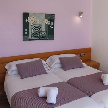 Villa Betty Cala'N Blanes  Екстериор снимка