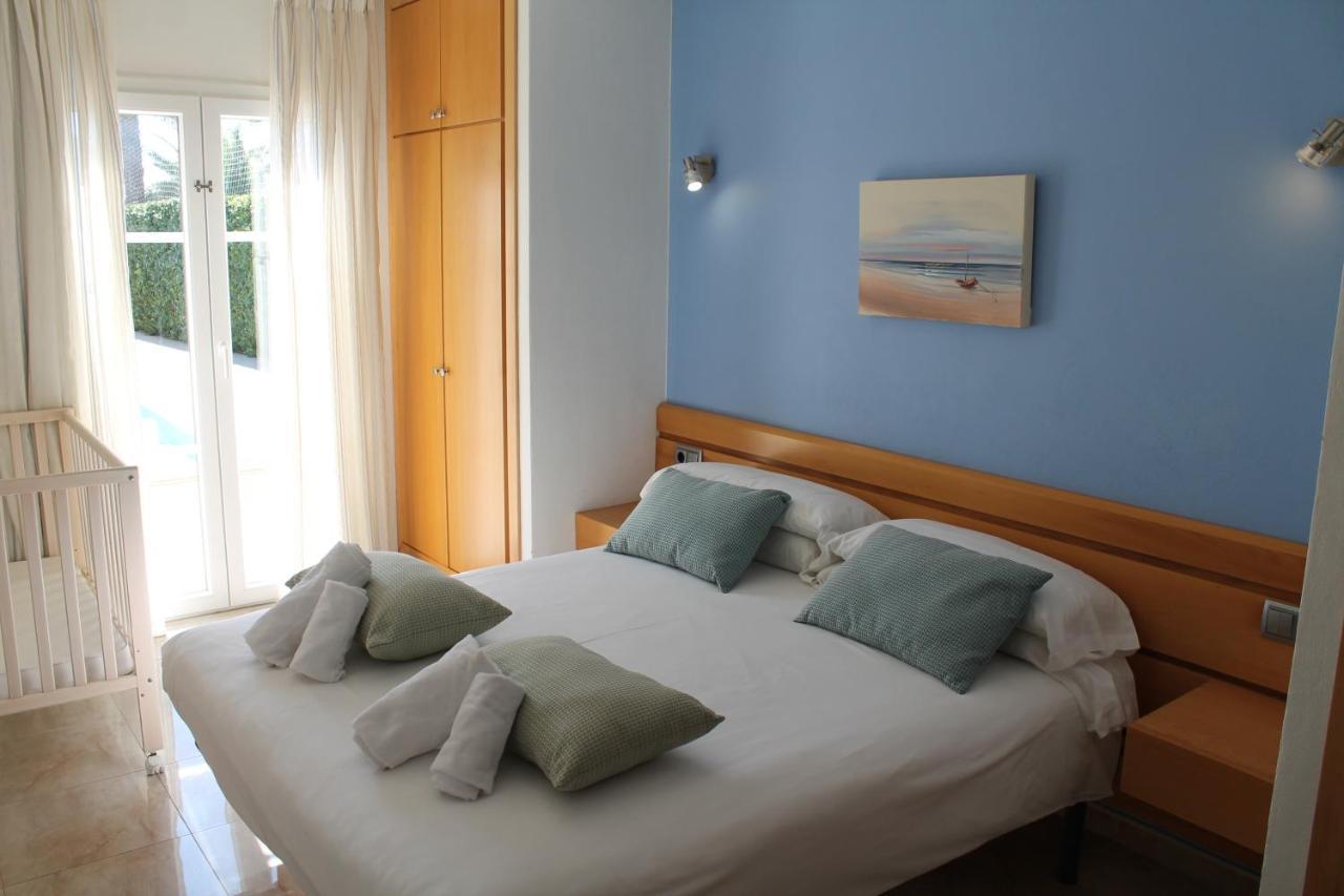 Villa Betty Cala'N Blanes  Екстериор снимка